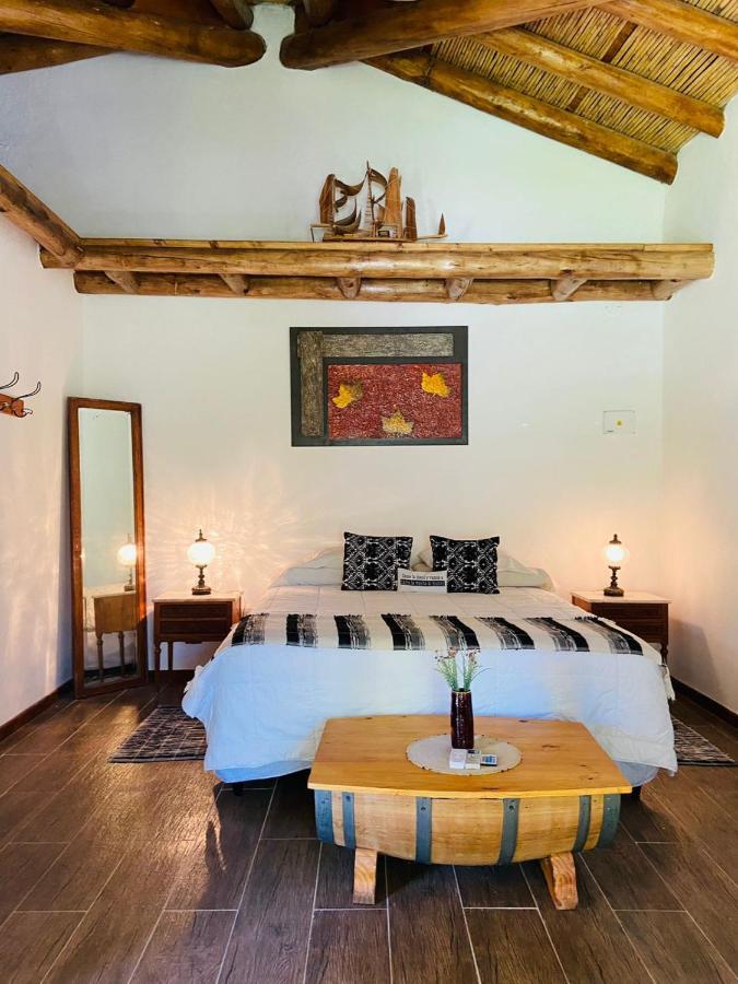 Casa De Coria Bed and Breakfast Chacras de Coria Eksteriør billede
